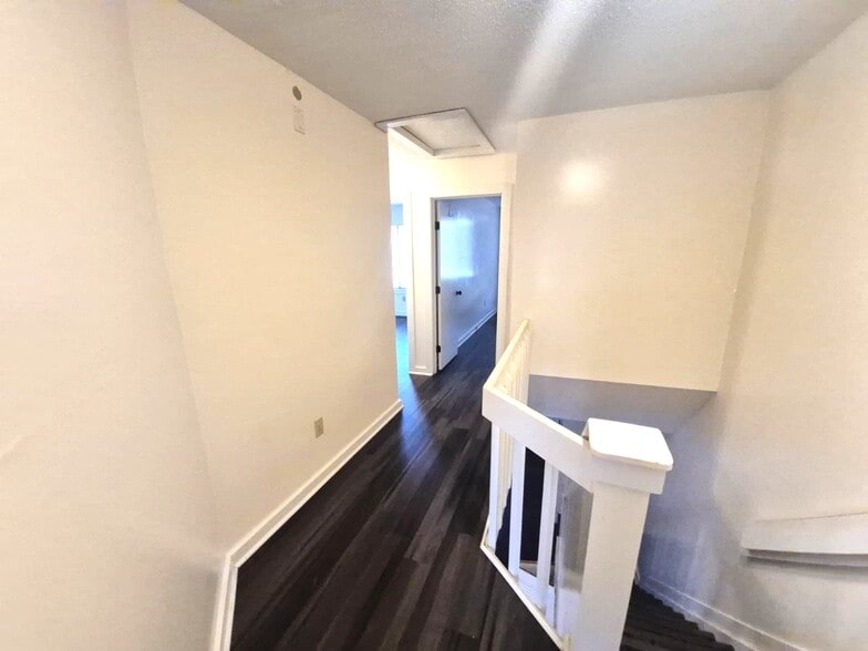 Building Photo - 217 Bridgewater Dr