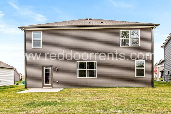 Building Photo - ? Move In Now and Get 6 Months of the Resi...