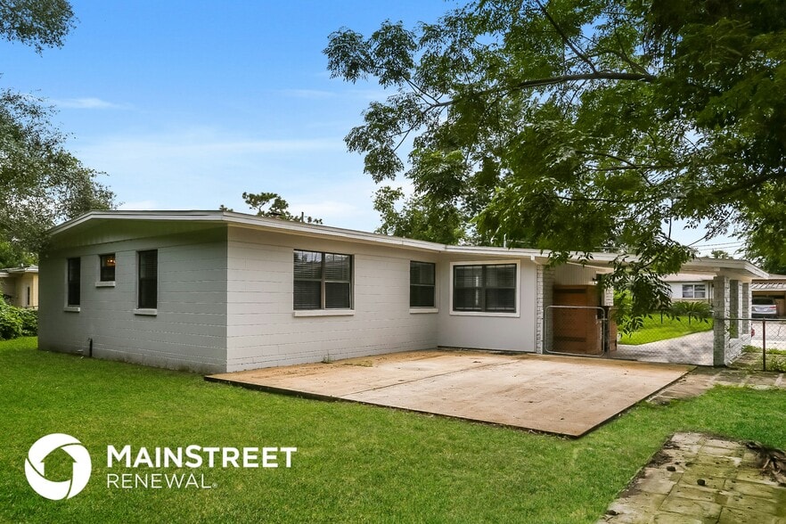 Building Photo - 6245 Green Pine Ln