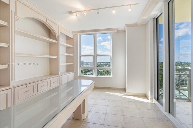 Building Photo - 445 Grand Bay Dr