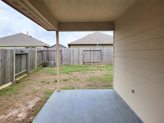 Building Photo - 6011 Diantha St