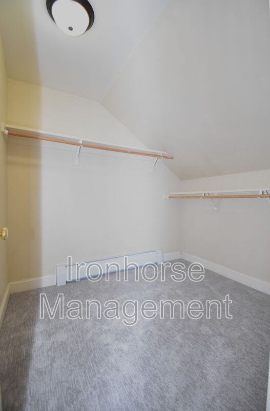Building Photo - 623 Westgate Ave