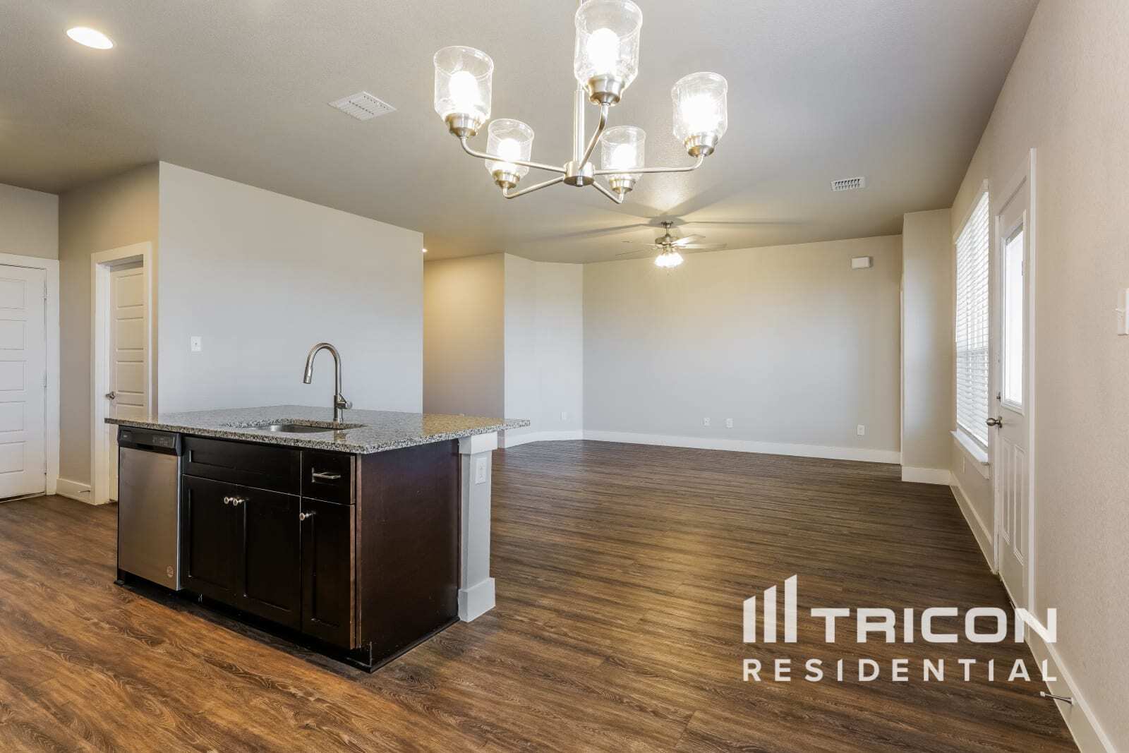 Building Photo - 10332 Ft Ewell Trl