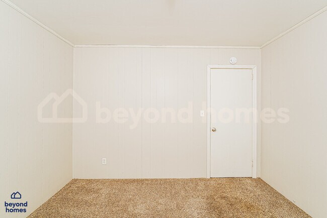 Building Photo - Cozy Comfort Meets Classic Charm in Killough Springs!