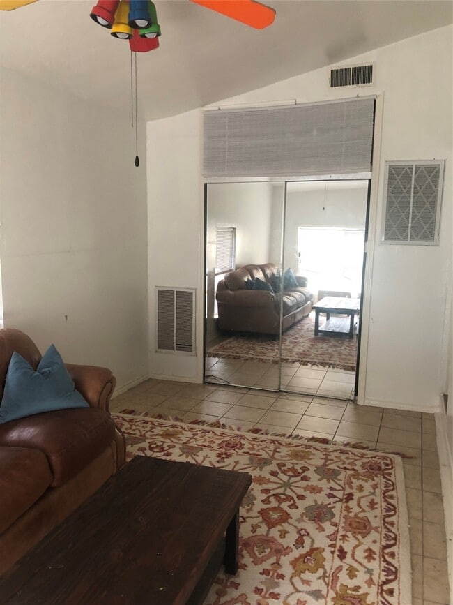 Building Photo - 4310 Holt St