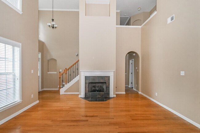 Building Photo - 1135 Hoska Cove