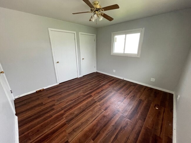 Building Photo - 3 Bedroom Home