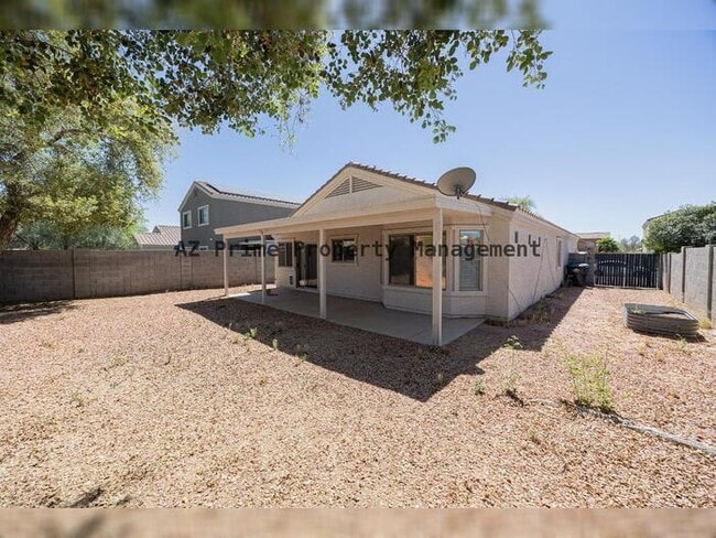 Building Photo - 17432 W Calavar Rd