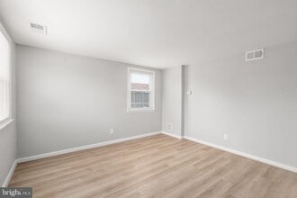 Building Photo - 2015 Dineen Dr