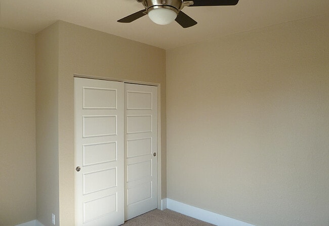 Building Photo - Boutique Apartments