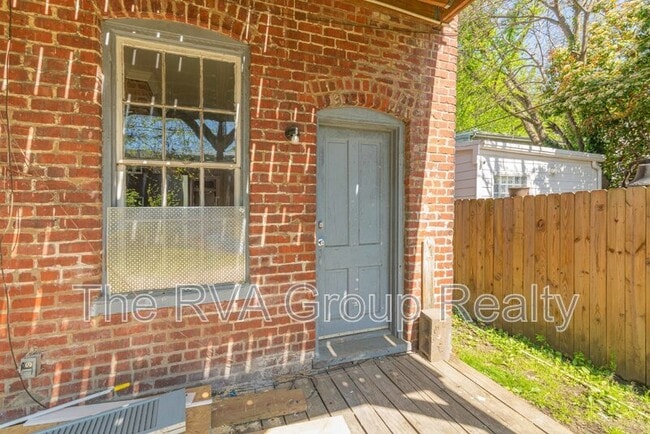 Building Photo - 609 N 27th St