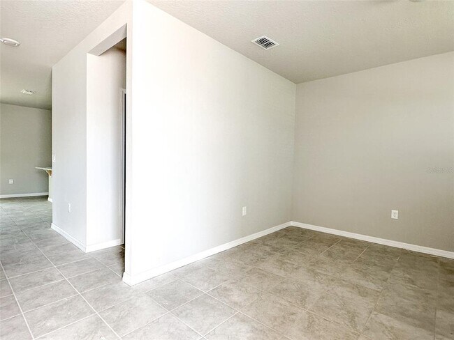 Building Photo - 484 Sun Warbler Wy