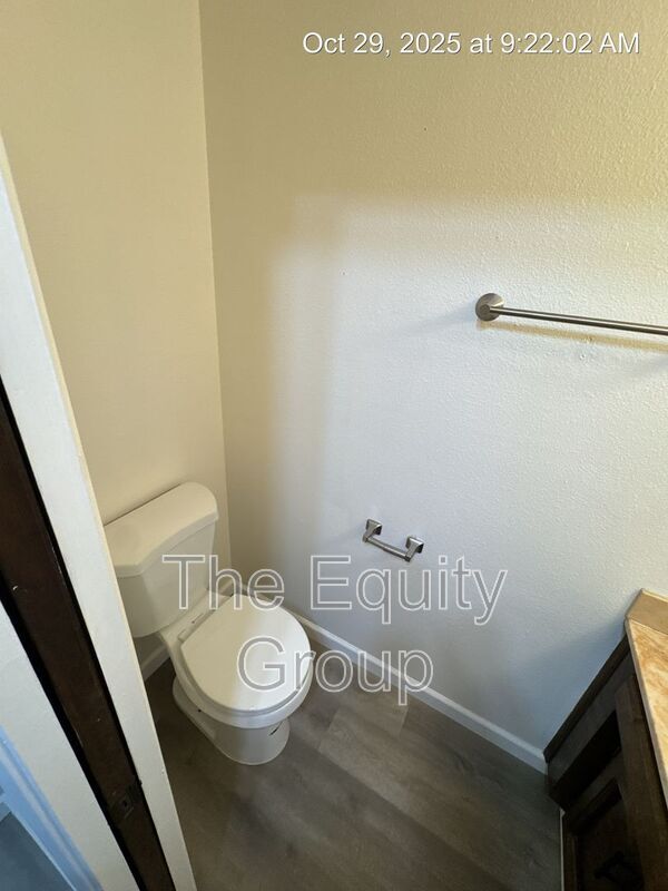 Building Photo - 951 Orangewood Ct