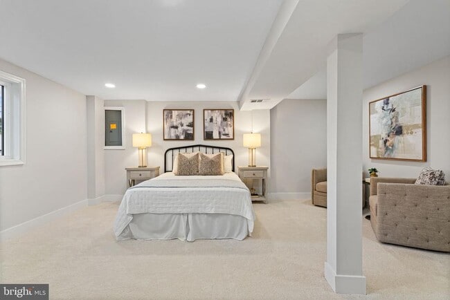 Building Photo - 2711 Groveton St