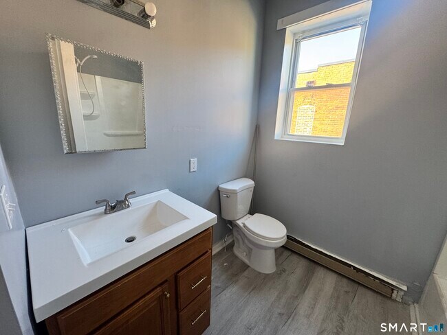 Building Photo - 283 Wethersfield Ave