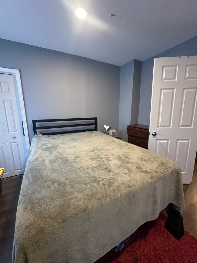 Building Photo - 5119 E St SE