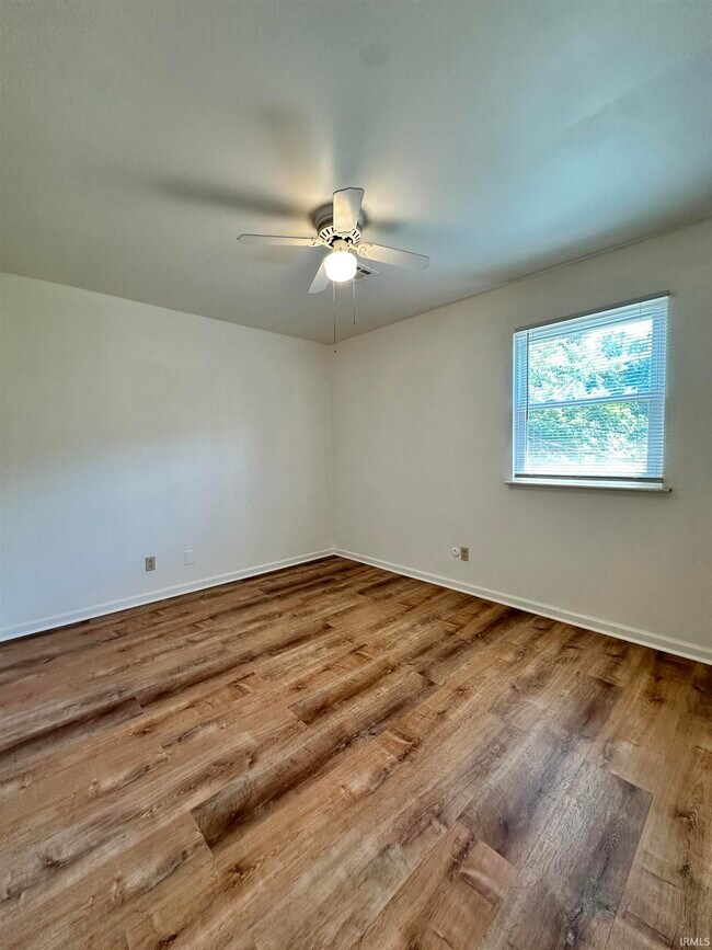 Building Photo - 613 Cypress St