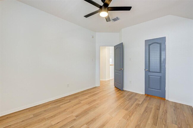 Building Photo - 14018 White Oak Gardens Dr