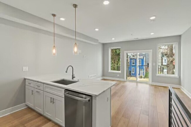 Building Photo - 2114 N 8th St