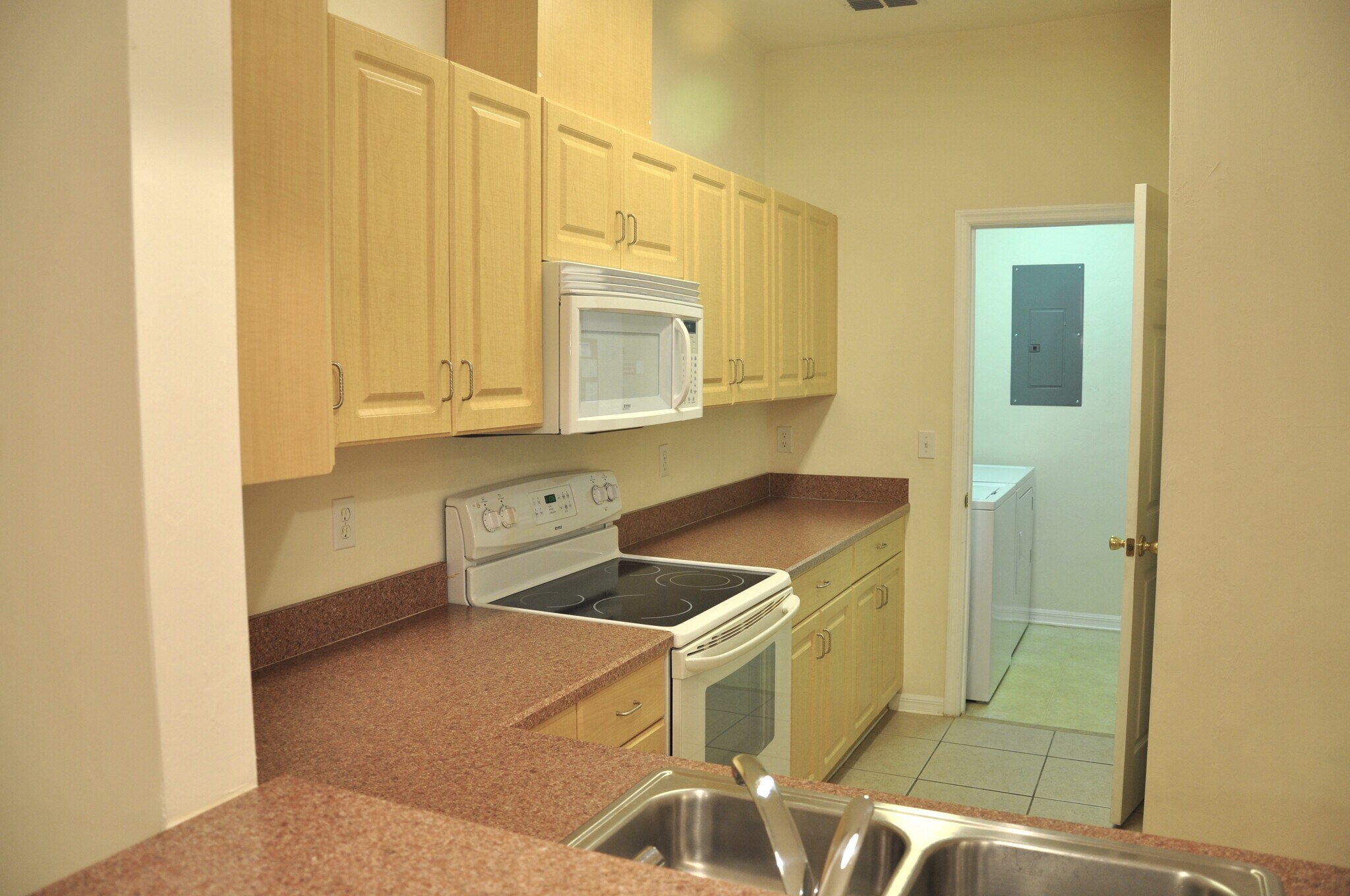Building Photo - 358 SW 145th Dr