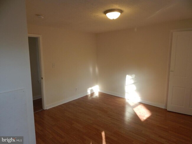 Building Photo - 133 Mill St