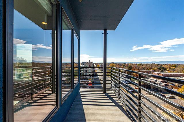 Building Photo - 2374 S University Blvd