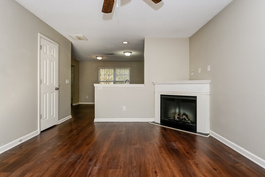 Building Photo - 128 Lossie Ln