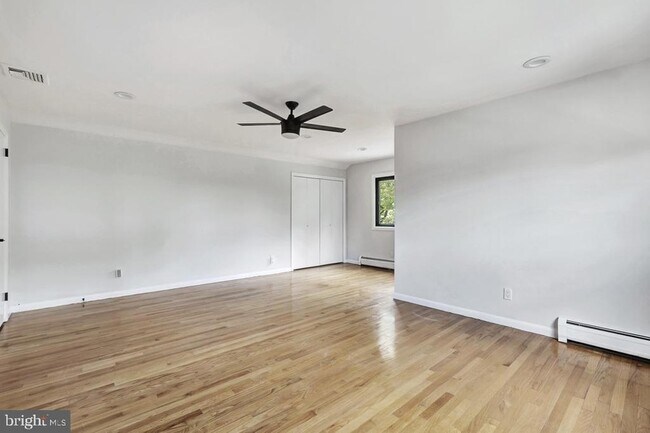Building Photo - 136 Carlough Rd