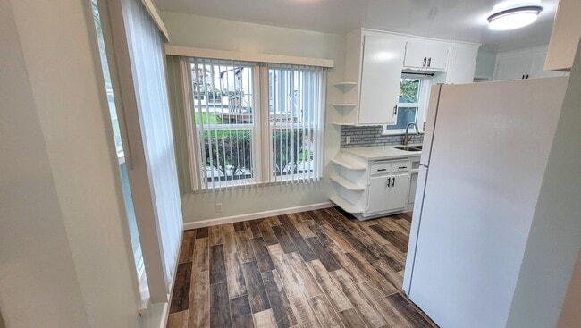 Building Photo - a13508