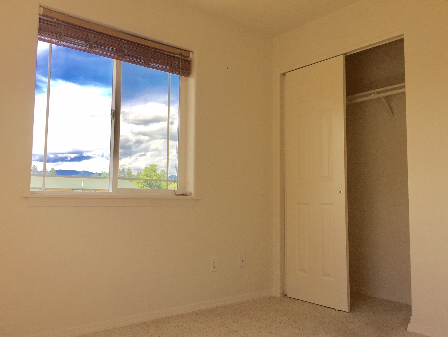 Building Photo - 19 Diane Rd