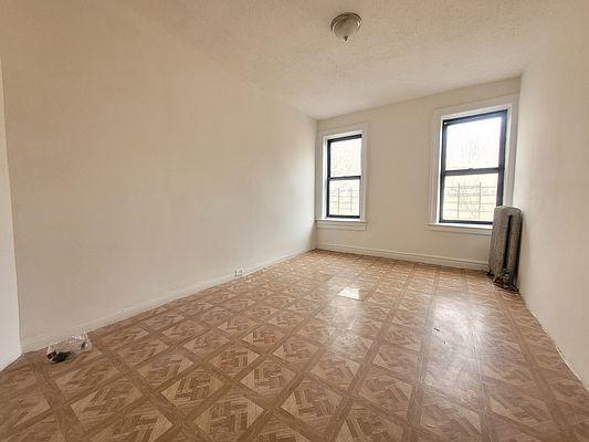 Building Photo - 3 bedroom in BRONX NY 10457