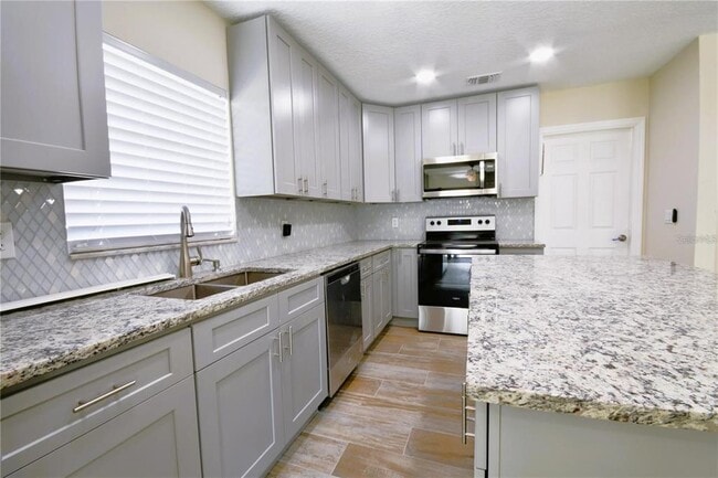 Building Photo - 450 Obispo Ave