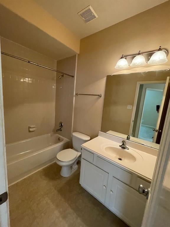 Building Photo - 2910 Meadowglen Cove