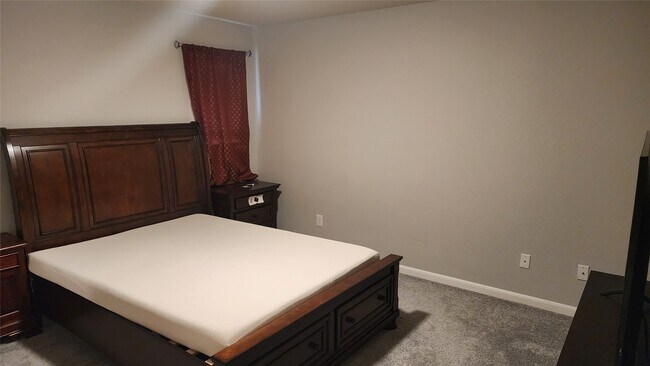 Building Photo - 22207 Greengate Dr