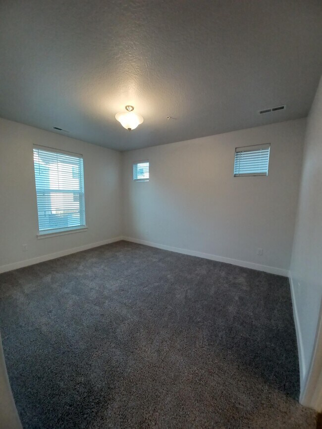 Building Photo - 3761 W 1480 N