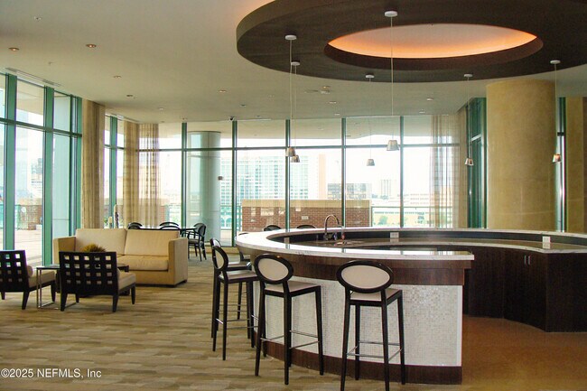Building Photo - 1431 Riverplace Blvd