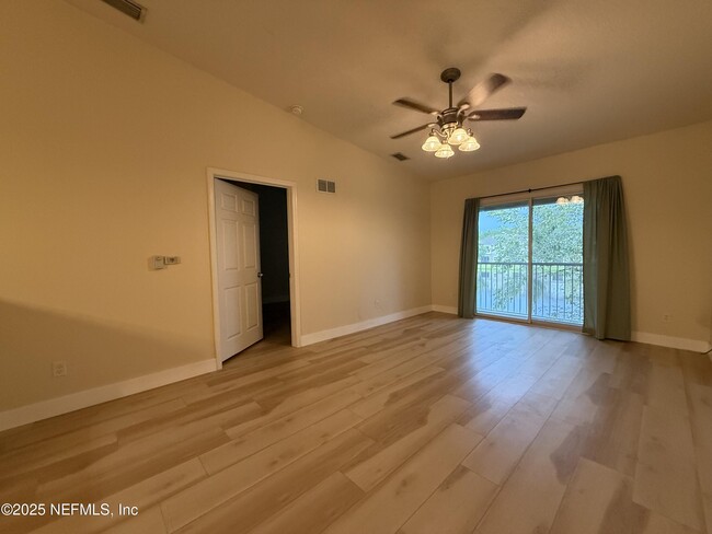 Building Photo - 2564 Golden Lake Loop