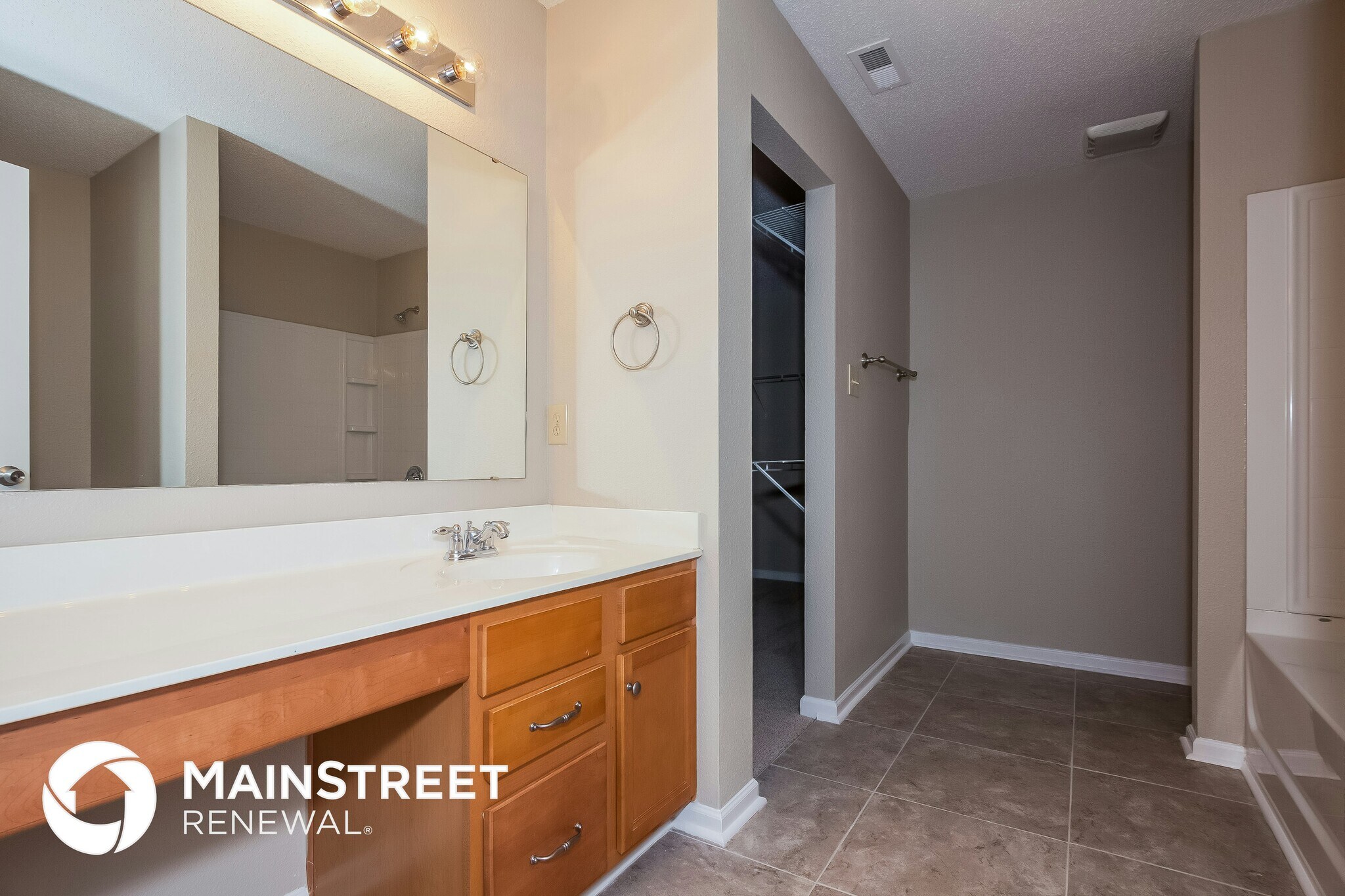 Building Photo - 5638 Hammermill Dr
