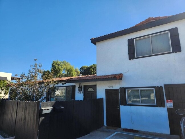 Building Photo - 995 Rosecrans St