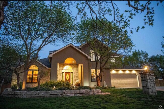 Amazing neighborhood and beautiful curb appeal - 1524 Foxfire Dr