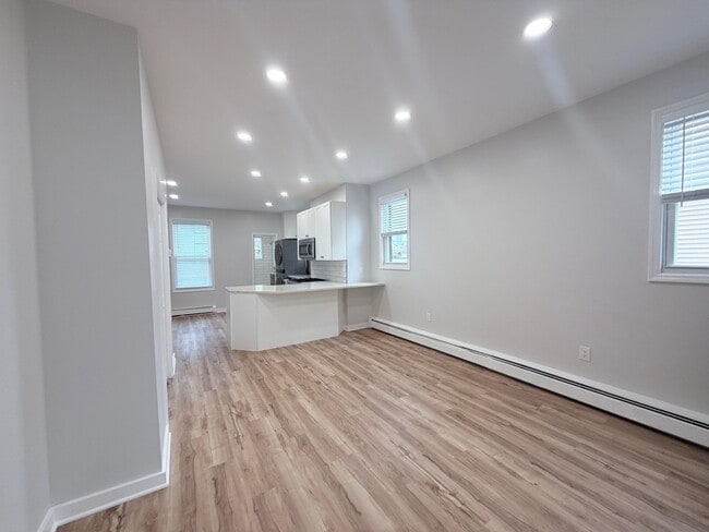 Building Photo - 40 Westervelt Pl