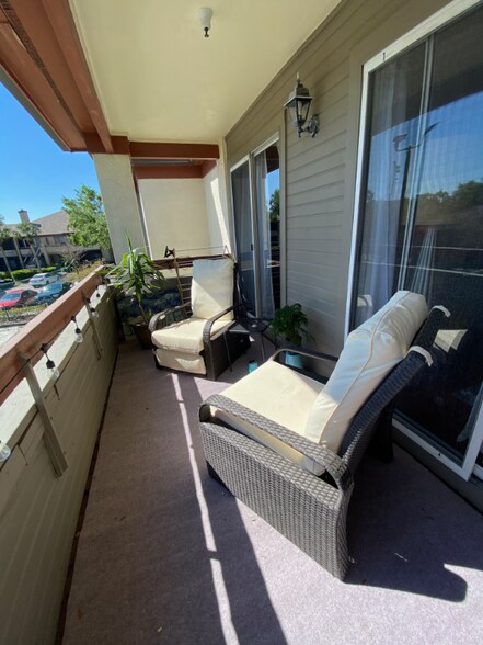 Building Photo - 10265 Gandy Blvd N