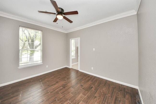 Building Photo - 1302 Raintree Cir