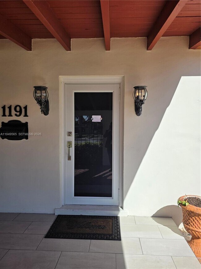 Building Photo - 1191 W 53rd Terrace