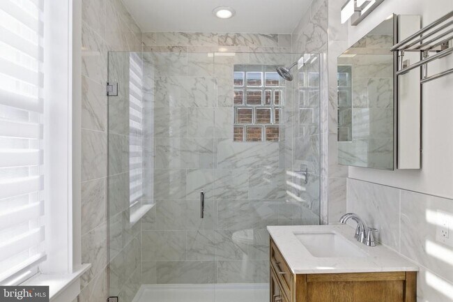 Building Photo - 3726 Stanton St