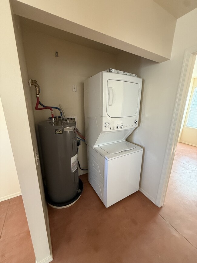 Building Photo - 1489 Church Dr