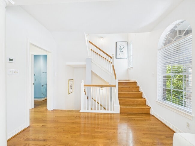 Building Photo - 3811 Jack St