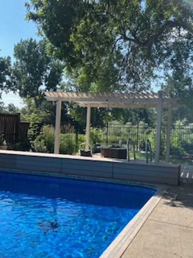 Building Photo - One-of-a-Kind Bungalow Oasis on Poly Drive...