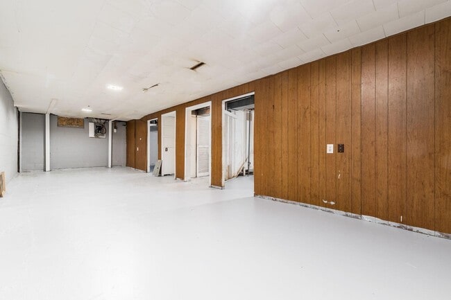 Building Photo - 1726 E Blake Ave