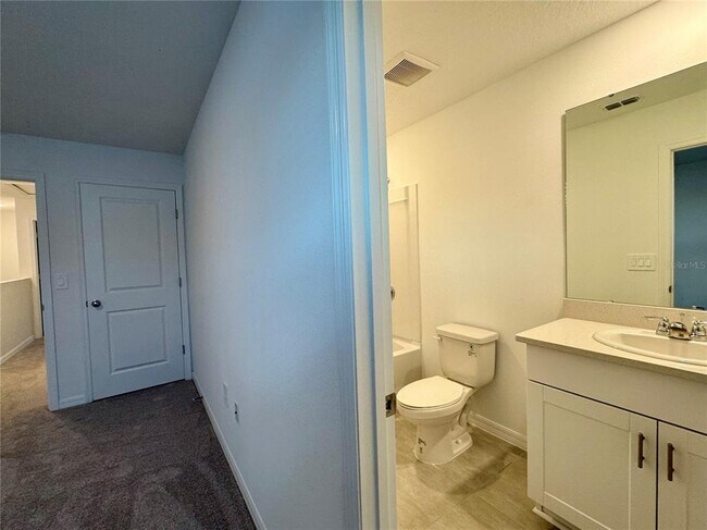 Building Photo - 2923 Skyline Lp